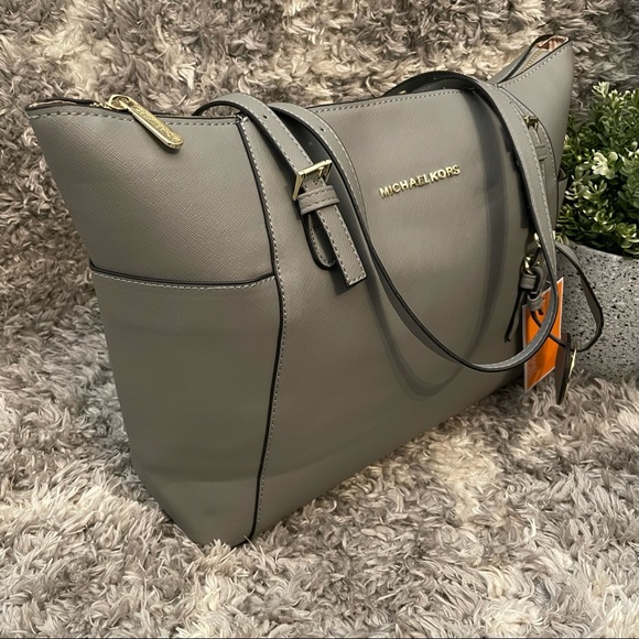 Michael Kors Purse - Picture 4 of 8